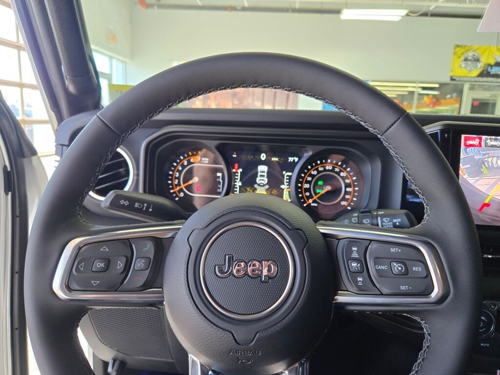 2026 Jeep Wrangler 4-Door Sahara - Photo 32