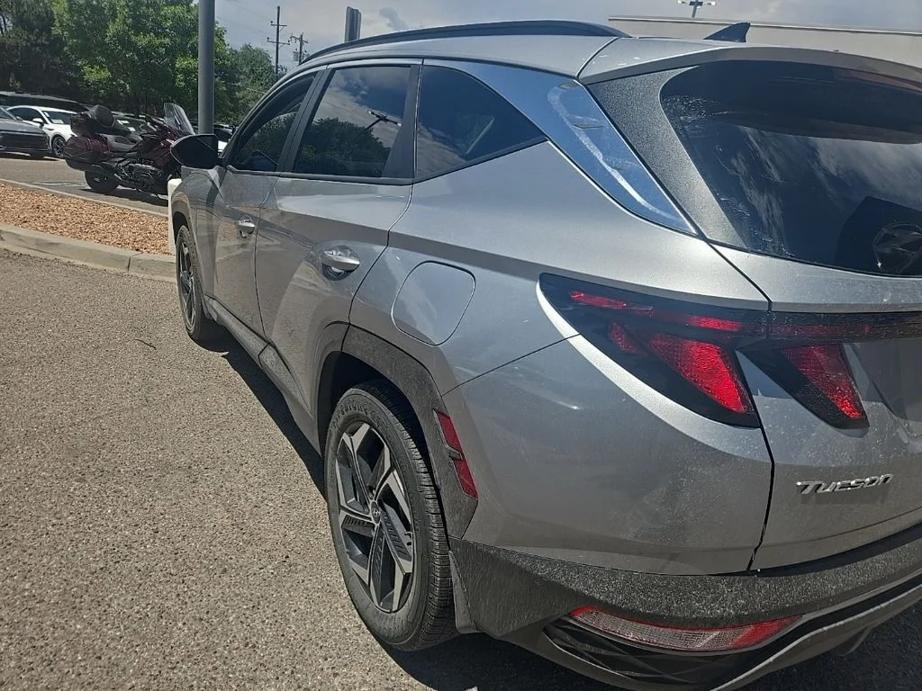 Used 2024 Silver Hyundai SEL image 4