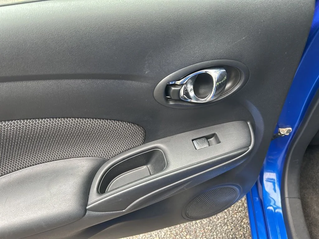 Used 2016 Blue Nissan 1.6 SV image 25