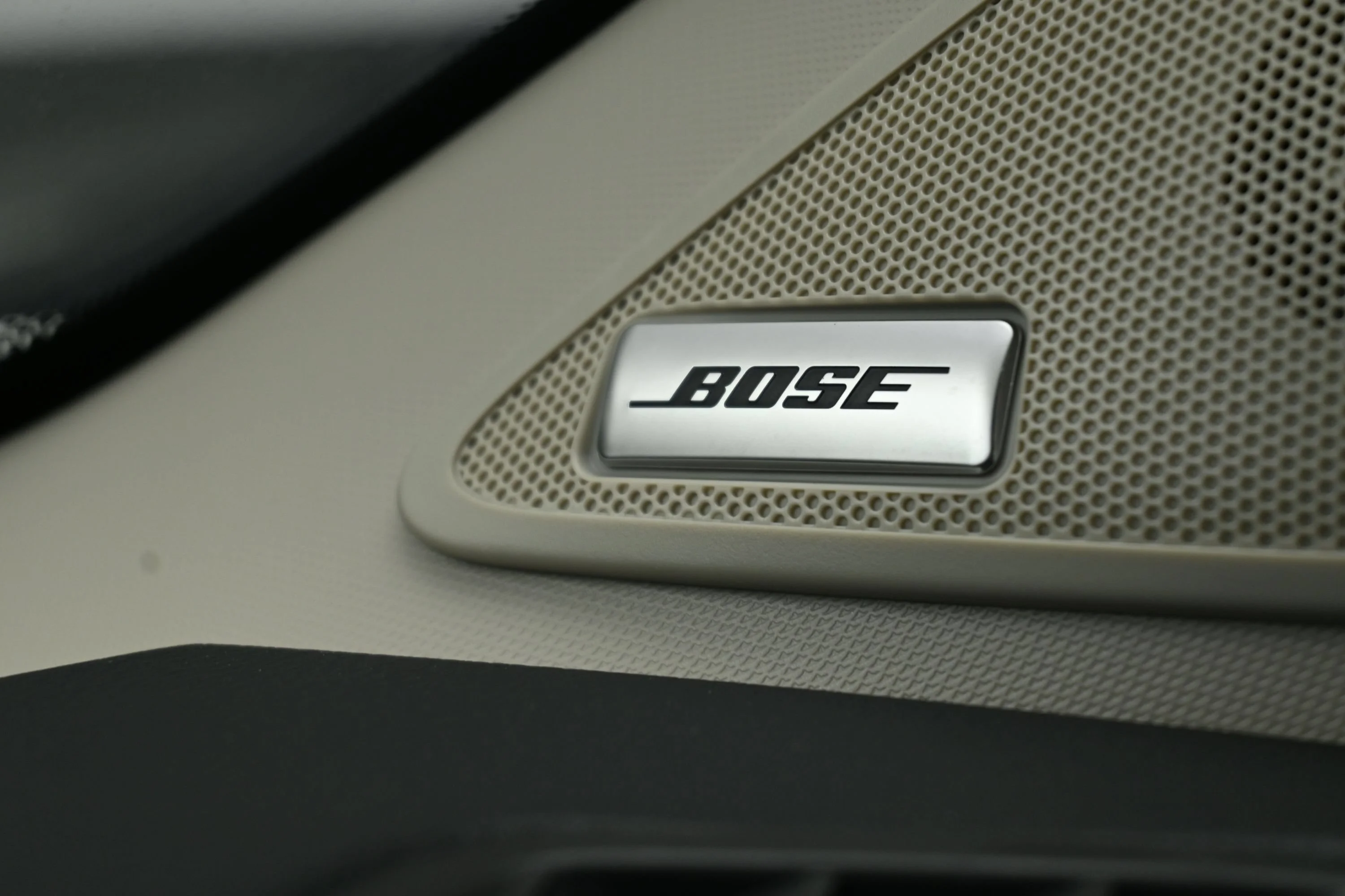 New 2026 Everest White Pearl TriCoat / Super Black Two-tone Nissan Platinum image 19