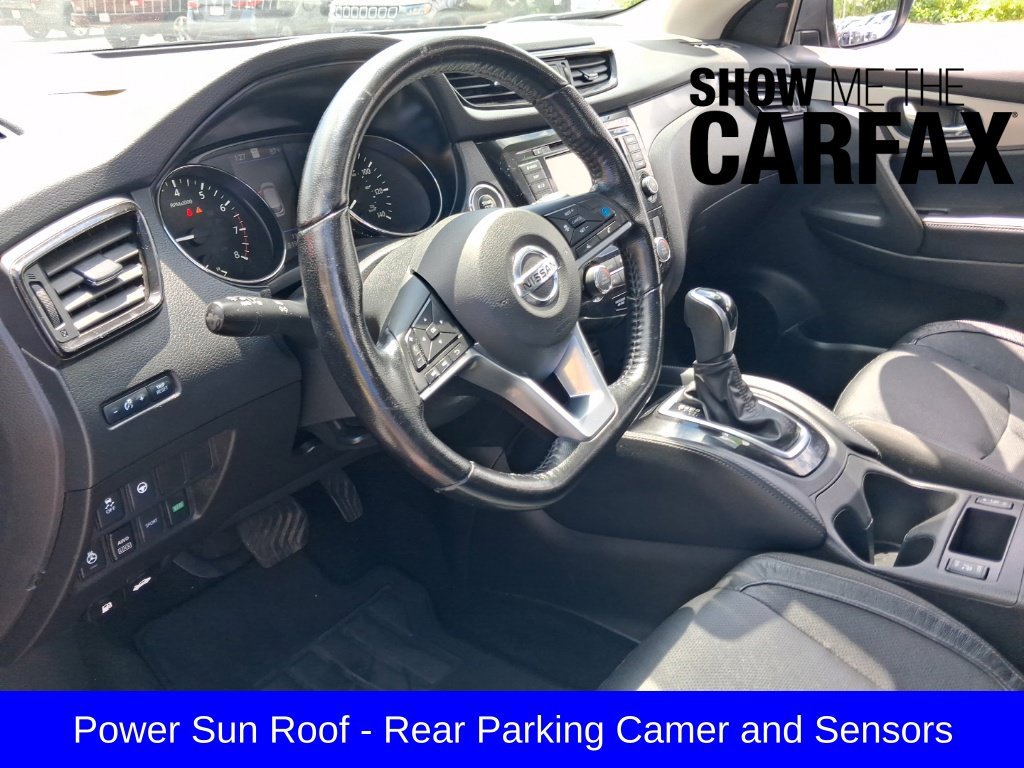 Used 2020 Red Nissan SL image 20
