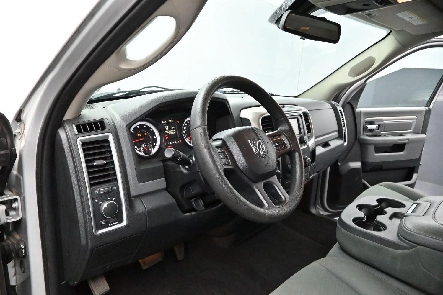 Used 2015 Bright Silver Metallic Clearcoat Ram SLT image 12