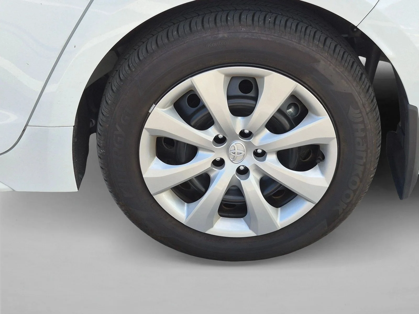Used 2026 White Toyota LE image 16