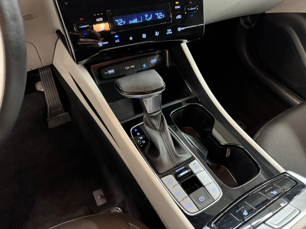 Used 2024 Black Hyundai SEL image 23