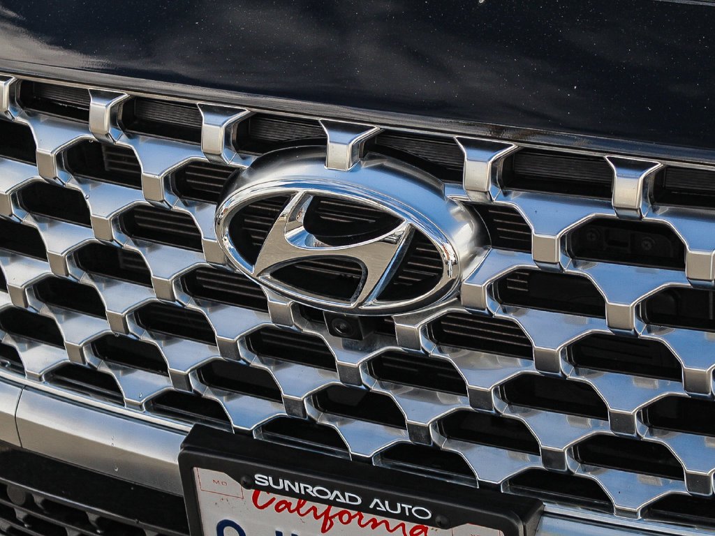 Used 2023 Black Hyundai Limited image 6