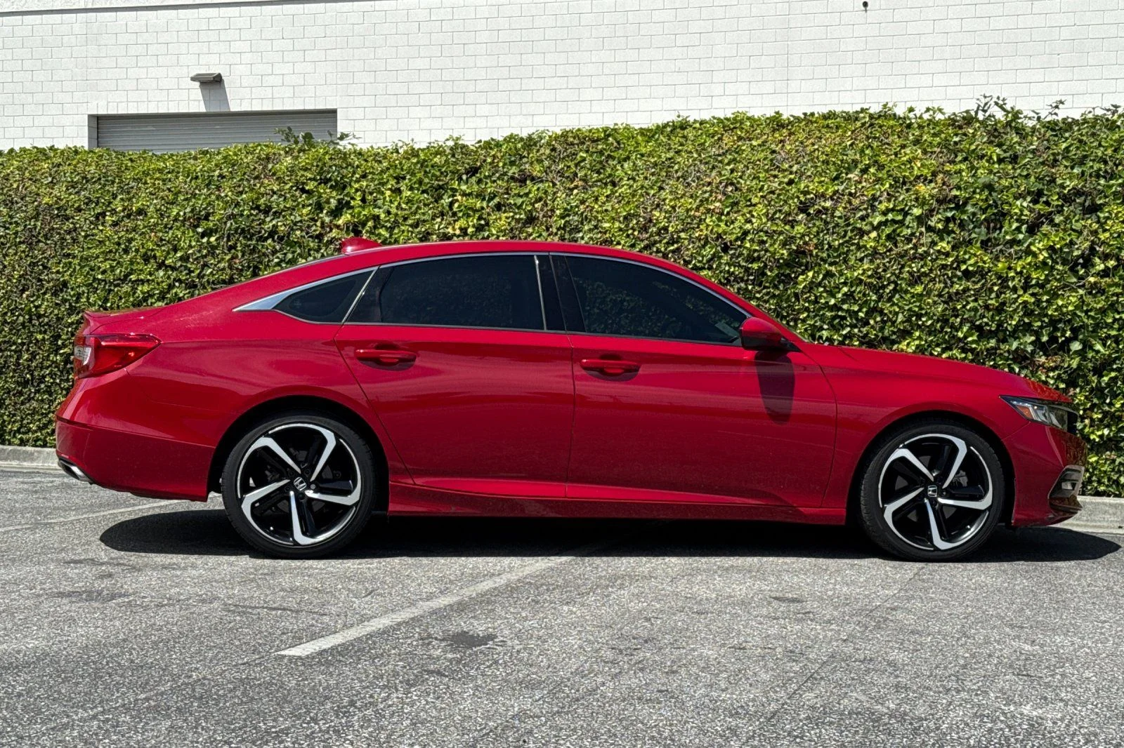 Used 2018  Honda Sport image 3