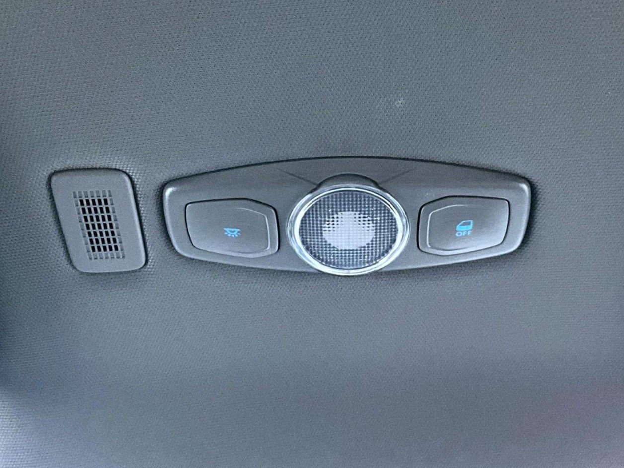 Used 2019 Red Ford XL image 16