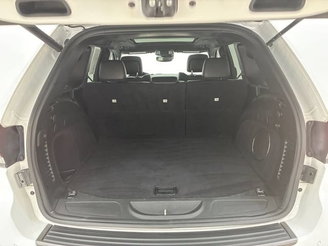 Used 2021 White Jeep 80th Anniversary image 17