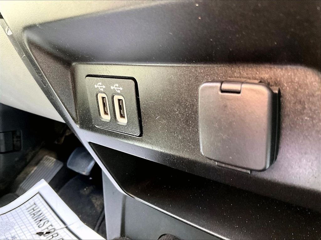 Used 2019 Black Metallic Ford XLT image 27