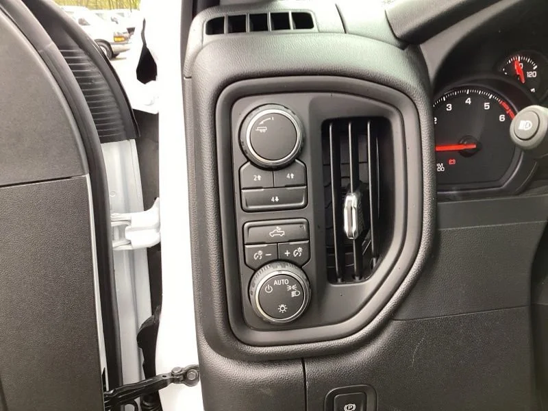 New 2026 Summit White Chevrolet Work Truck image 16