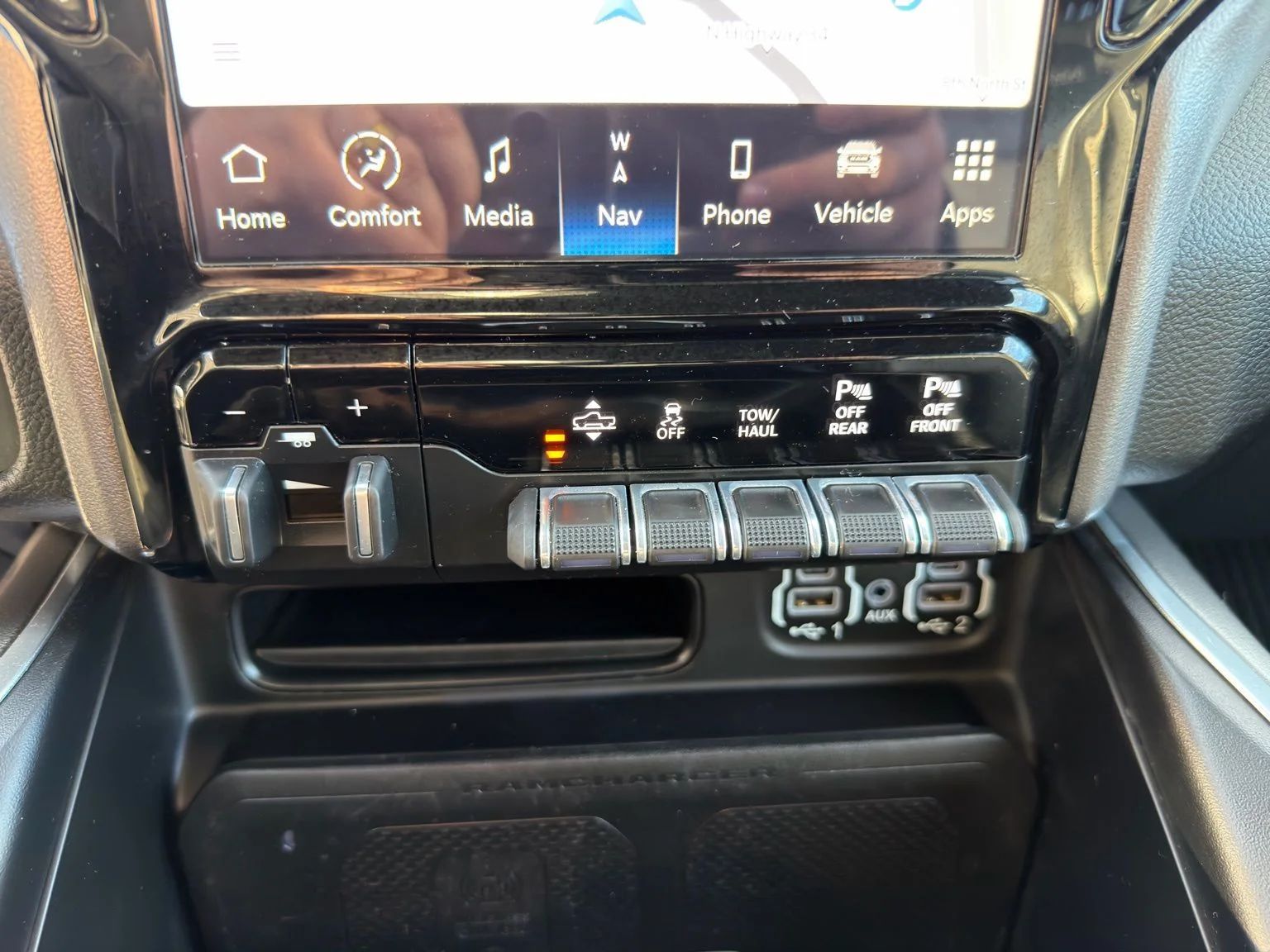 Used 2023 White Ram Laramie image 26