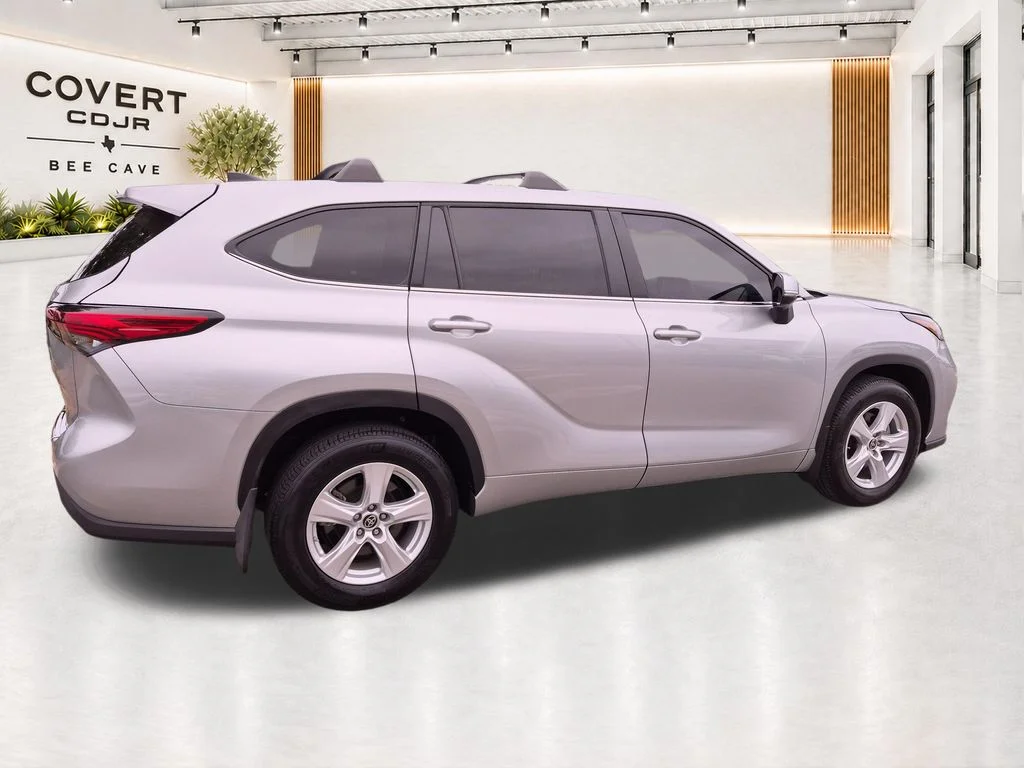 Used 2023 Silver Toyota L image 13