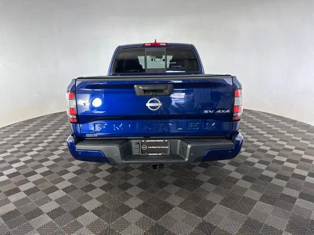 Used 2022 Blue Nissan SV image 6