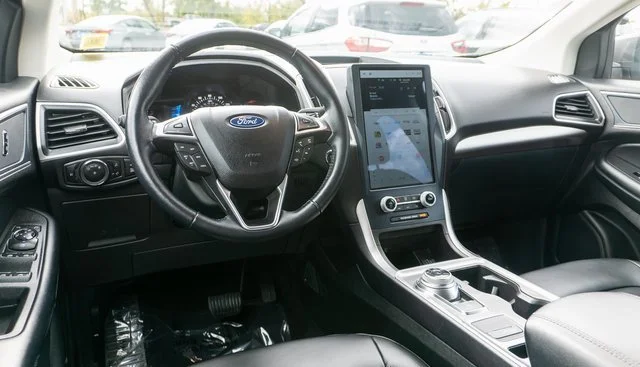 Used 2023 Gray Ford SEL image 12