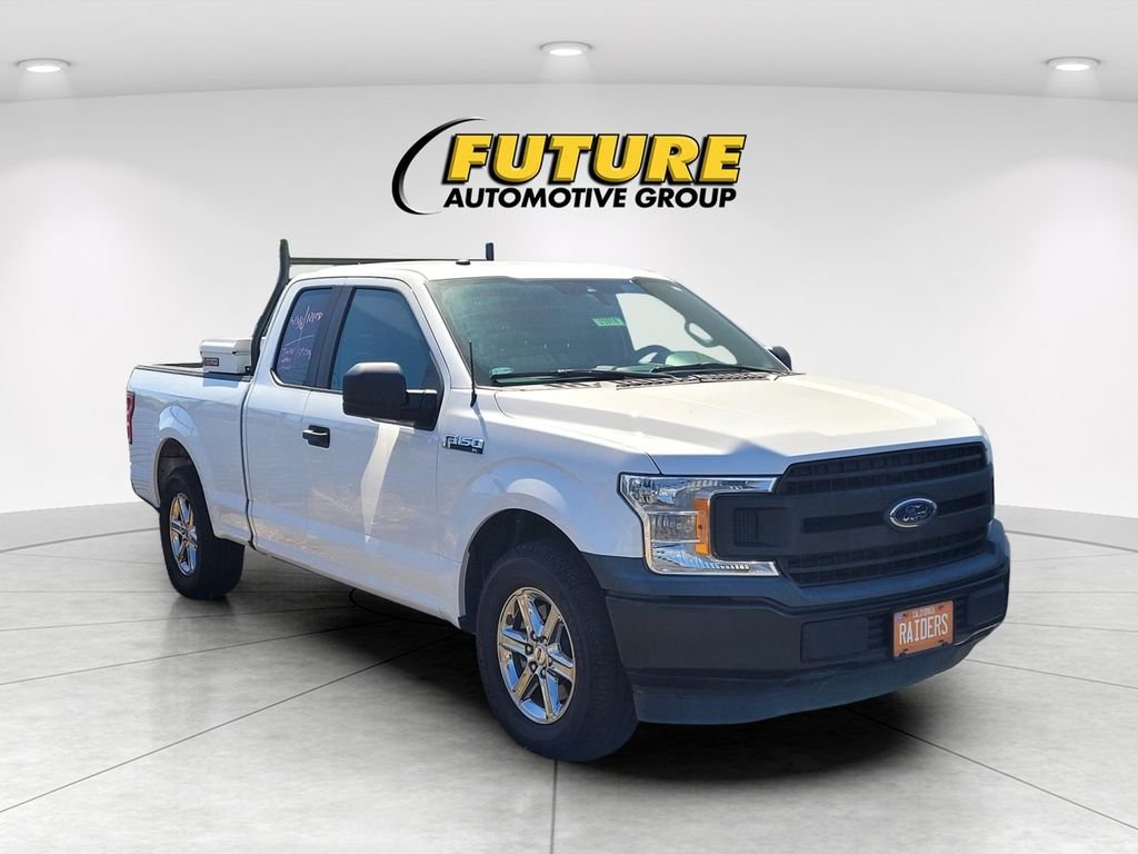 Used 2019 White Ford XL image 1