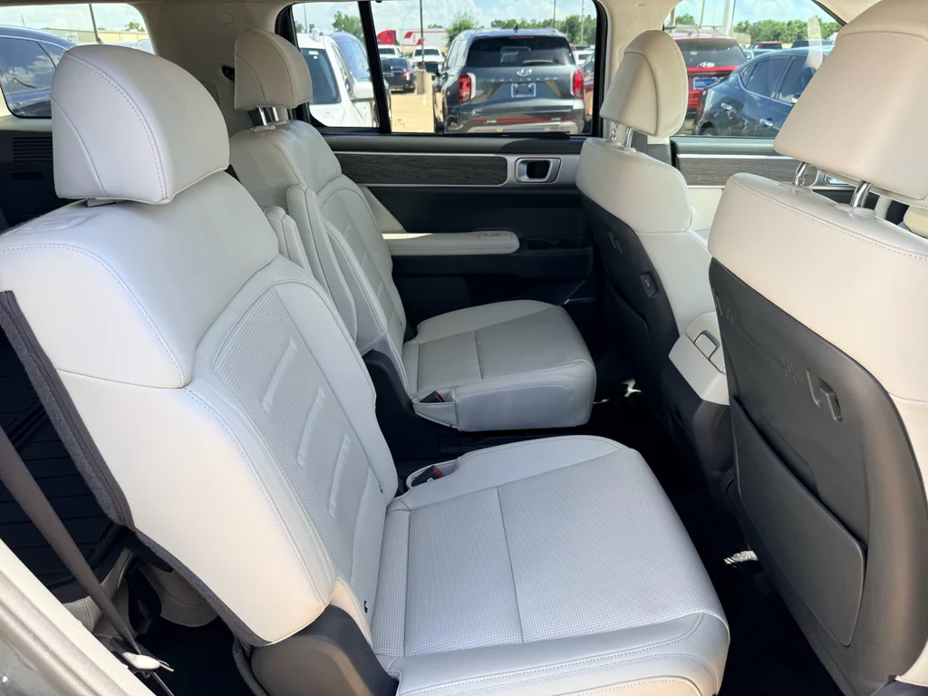 Used 2024 Hampton Gray Hyundai Calligraphy image 15