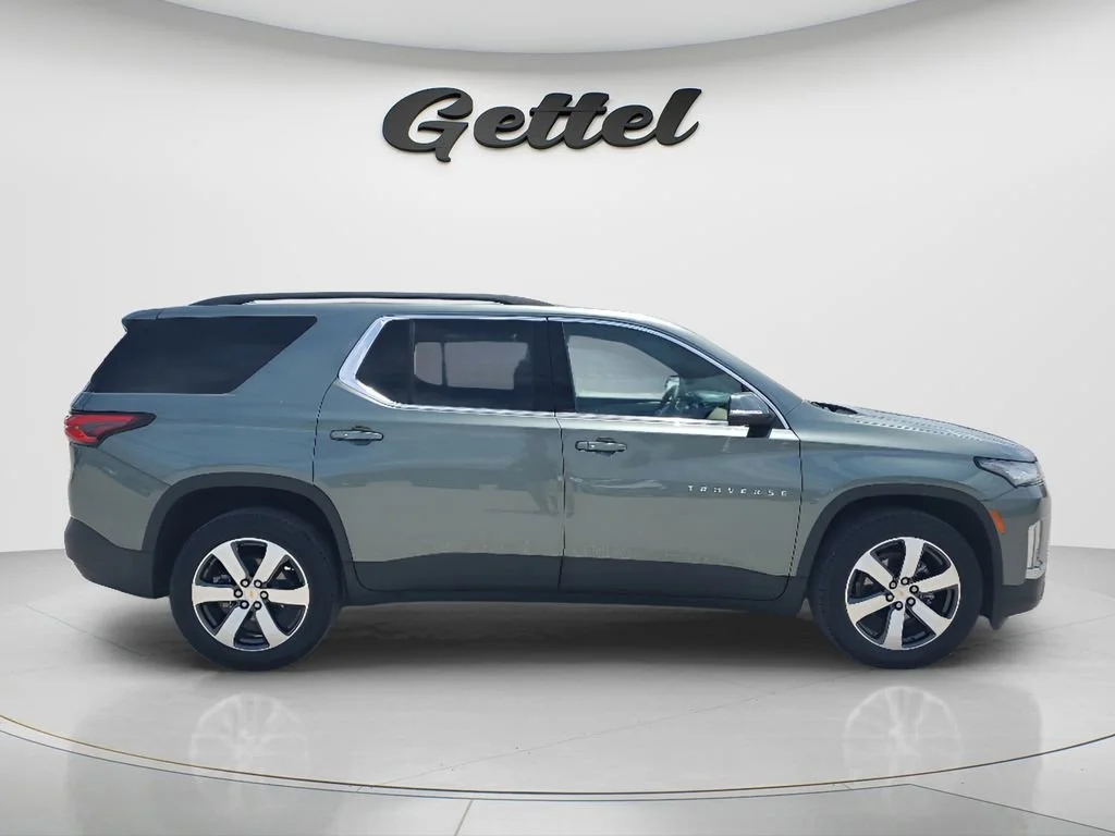 Used 2023 Silver Sage Metallic Chevrolet LT Leather image 6