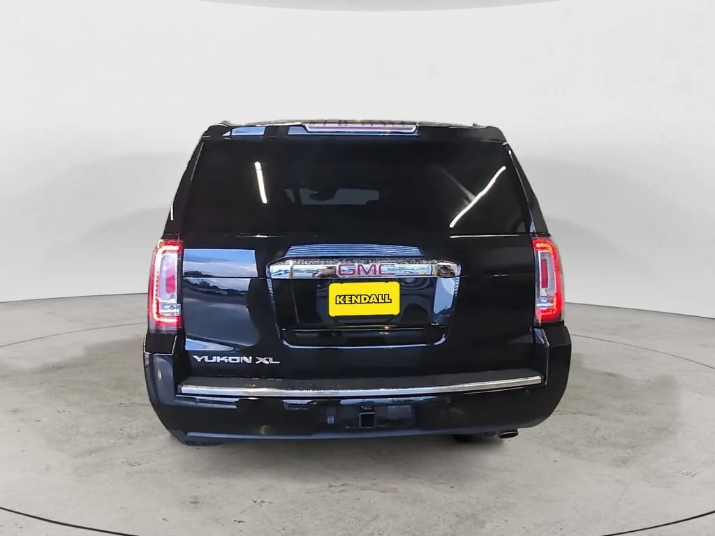 Used 2019 Onyx Black GMC Denali image 6