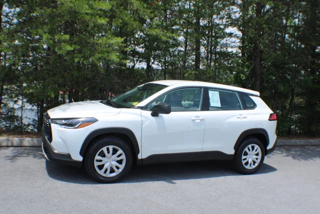 Used 2024 Wind Chill Pearl Toyota L image 16
