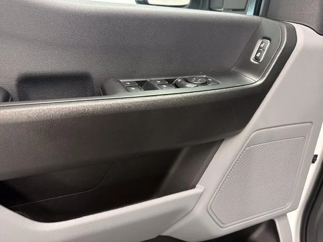 New 2027 Oxford White Ford F-350® XL image 30