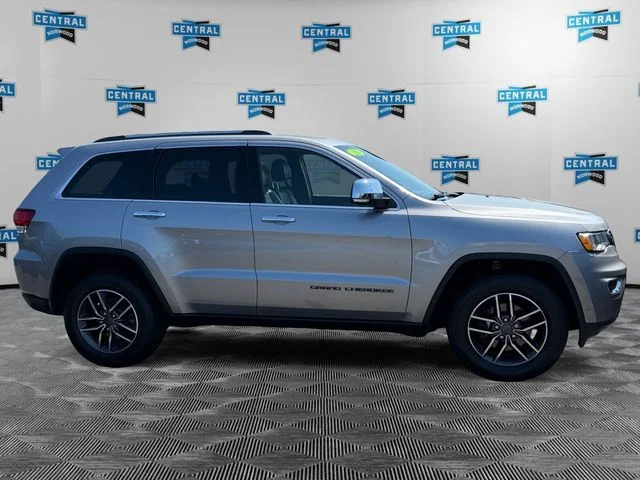 Used 2020 Silver Jeep Limited image 6