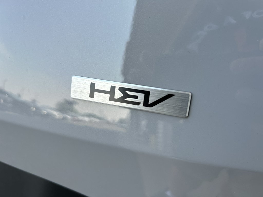 New 2027 Wolf Gray Kia S image 8