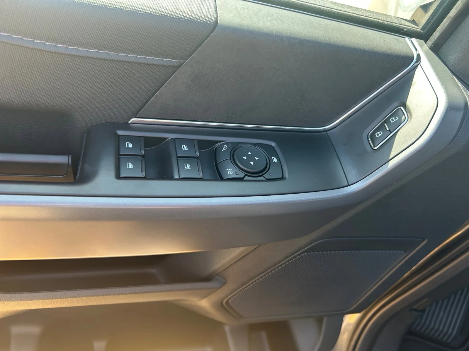 New 2026 Carbonized Grey Metallic Ford XLT image 17