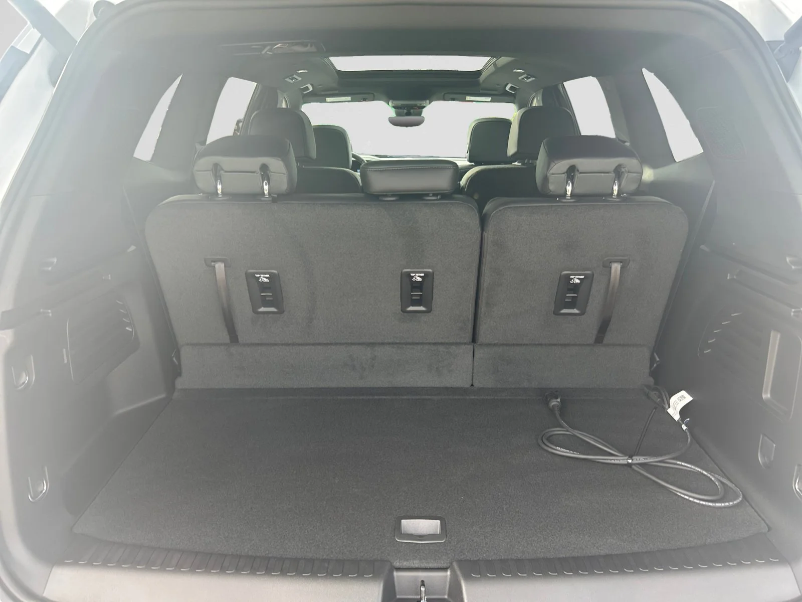 New 2027 Summit White GMC AT4 AWD image 10