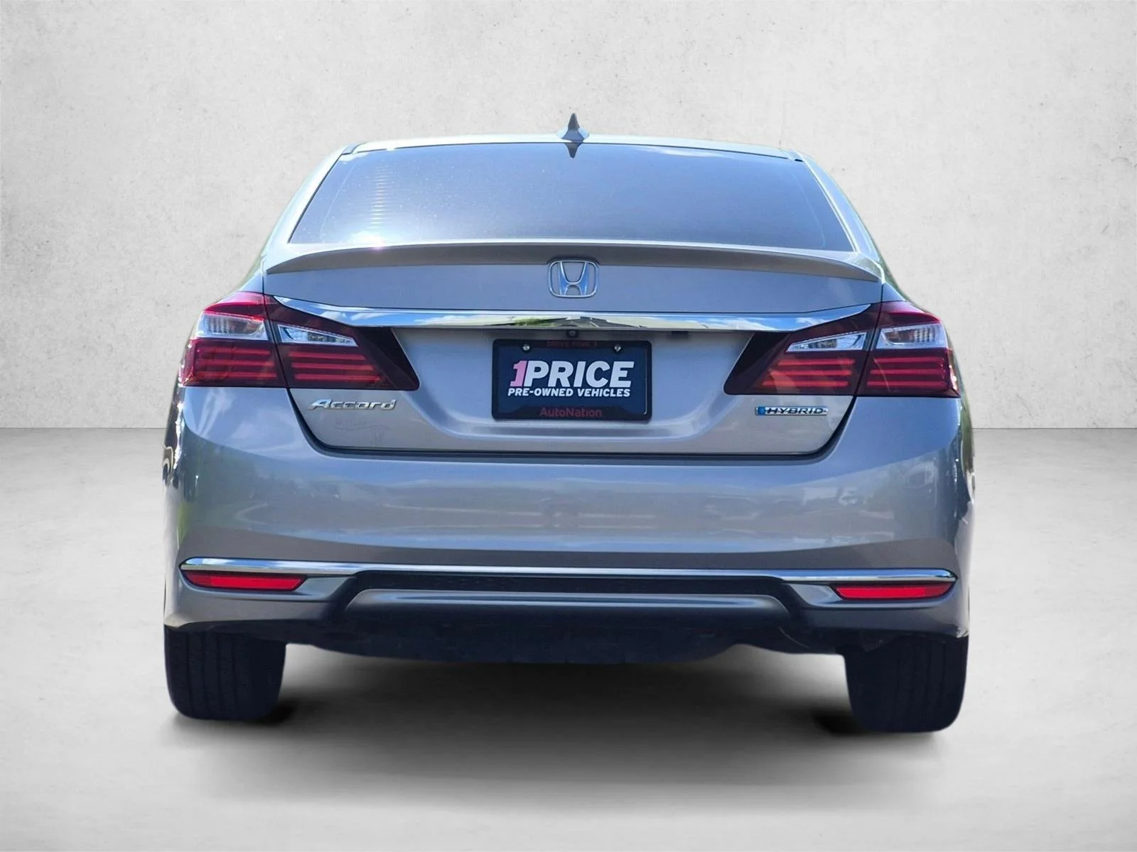 Used 2017 Silver/Gray Honda EX-L image 6