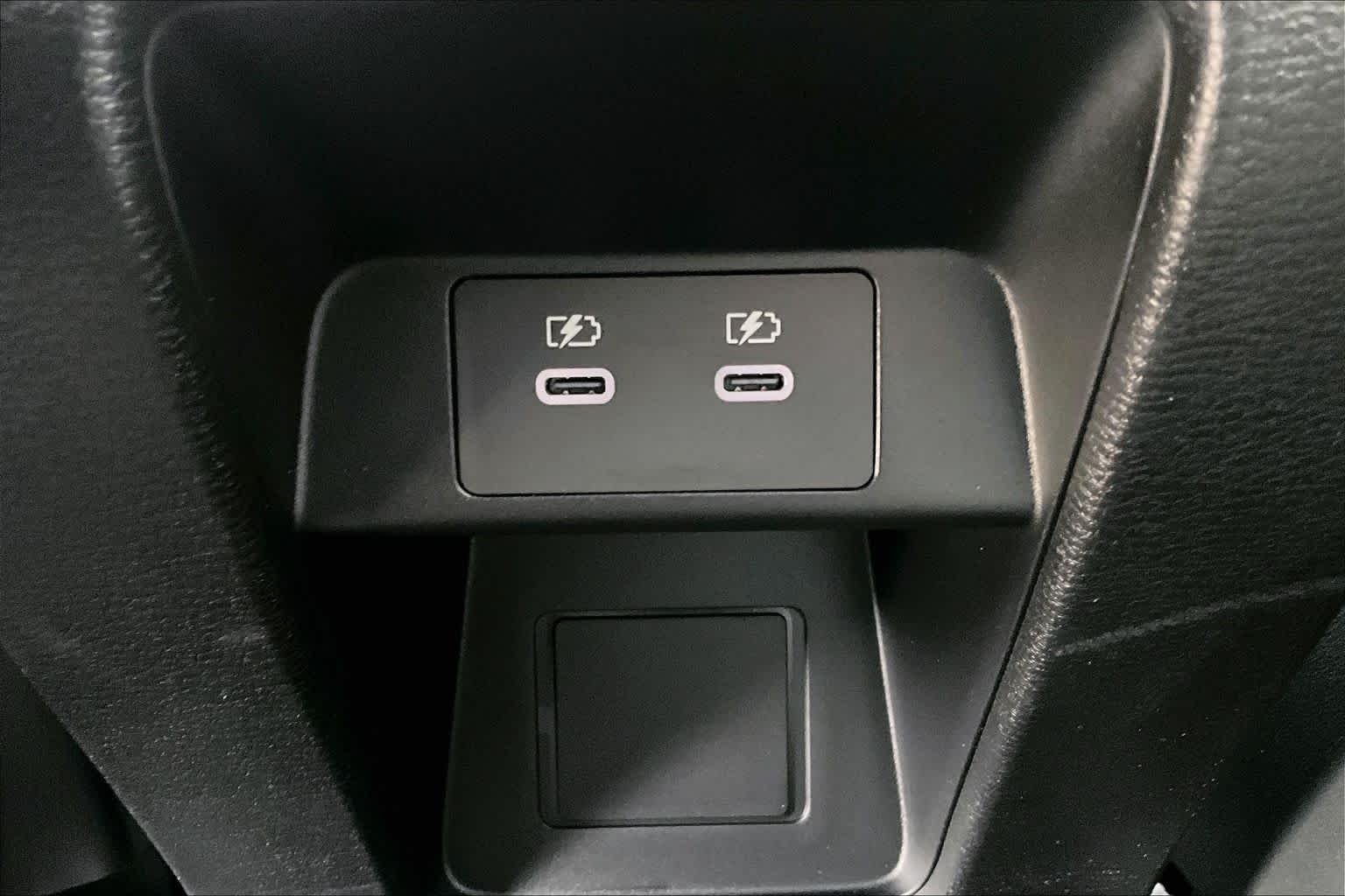 Used 2026 Black Diamond Mitsubishi SE image 34