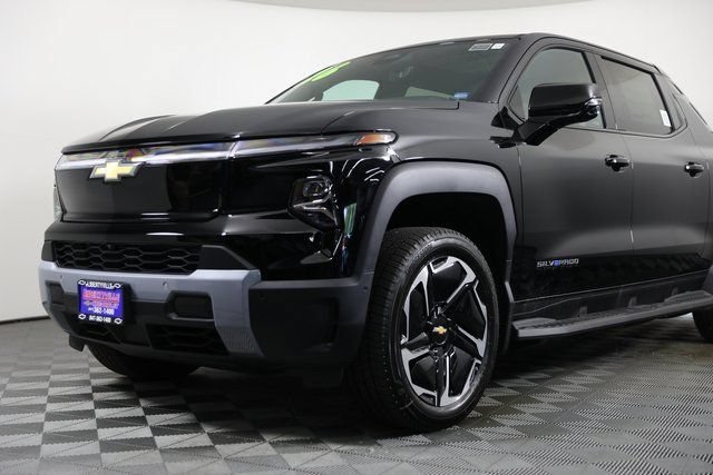 New 2026 Black Chevrolet LT - Max Range image 23