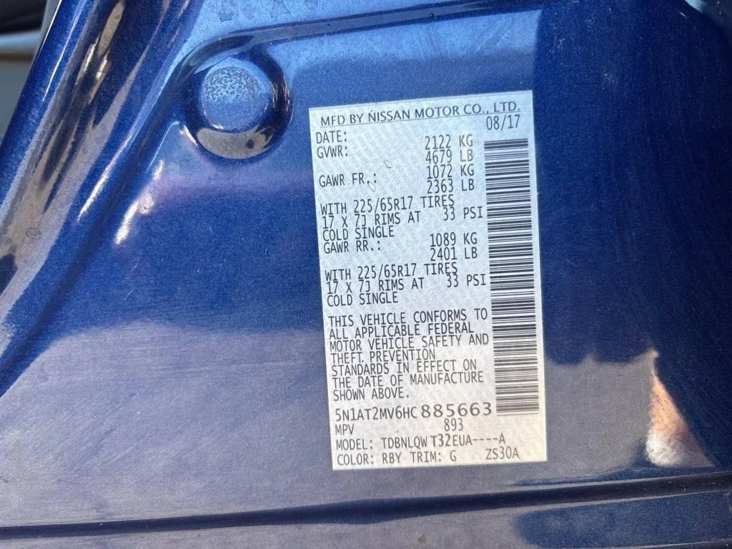 Used 2017 Blue Nissan SV image 10