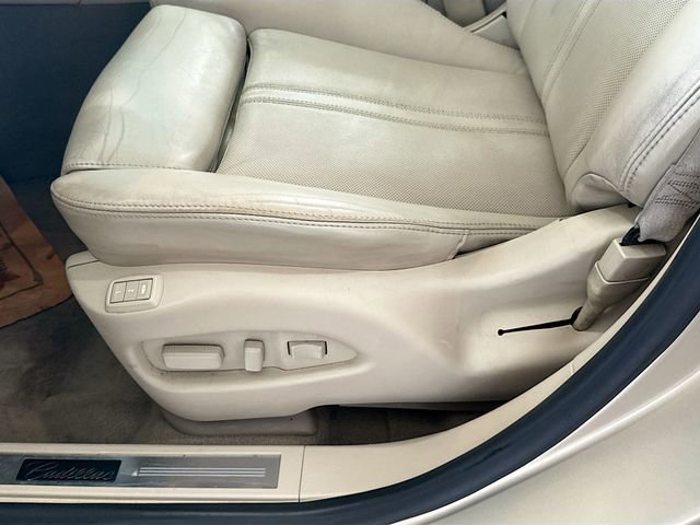 Used 2011 GOLD MIST METALLIC Cadillac Luxury Collection image 19
