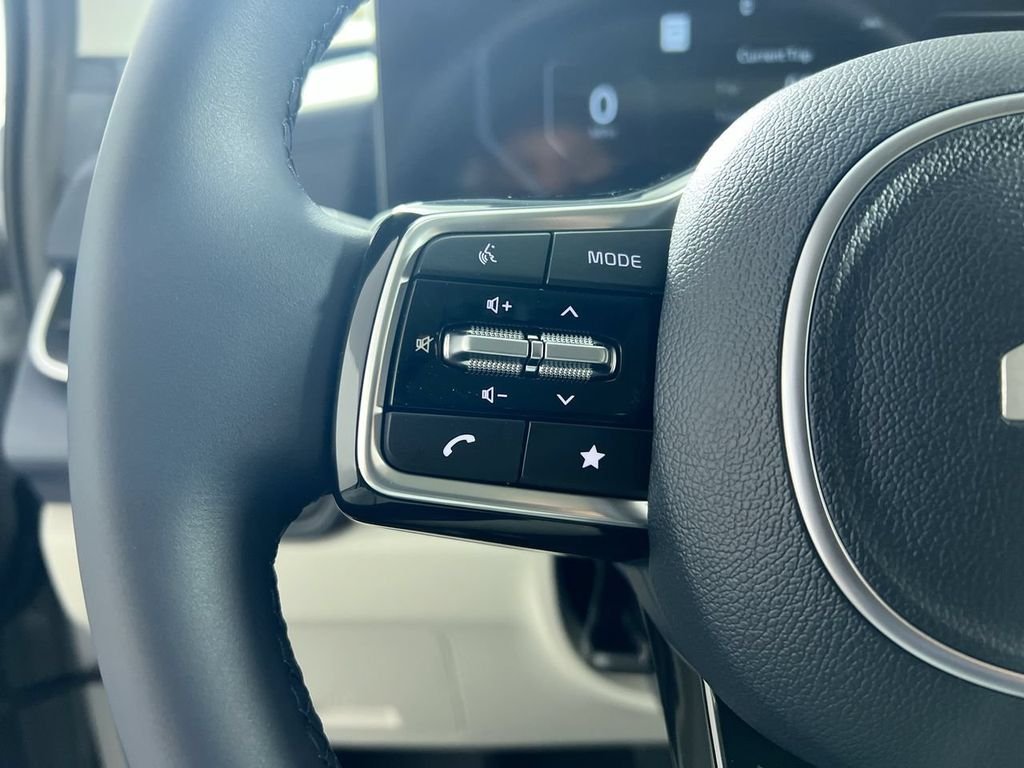 New 2026 Ceramic Silver Kia SX image 18