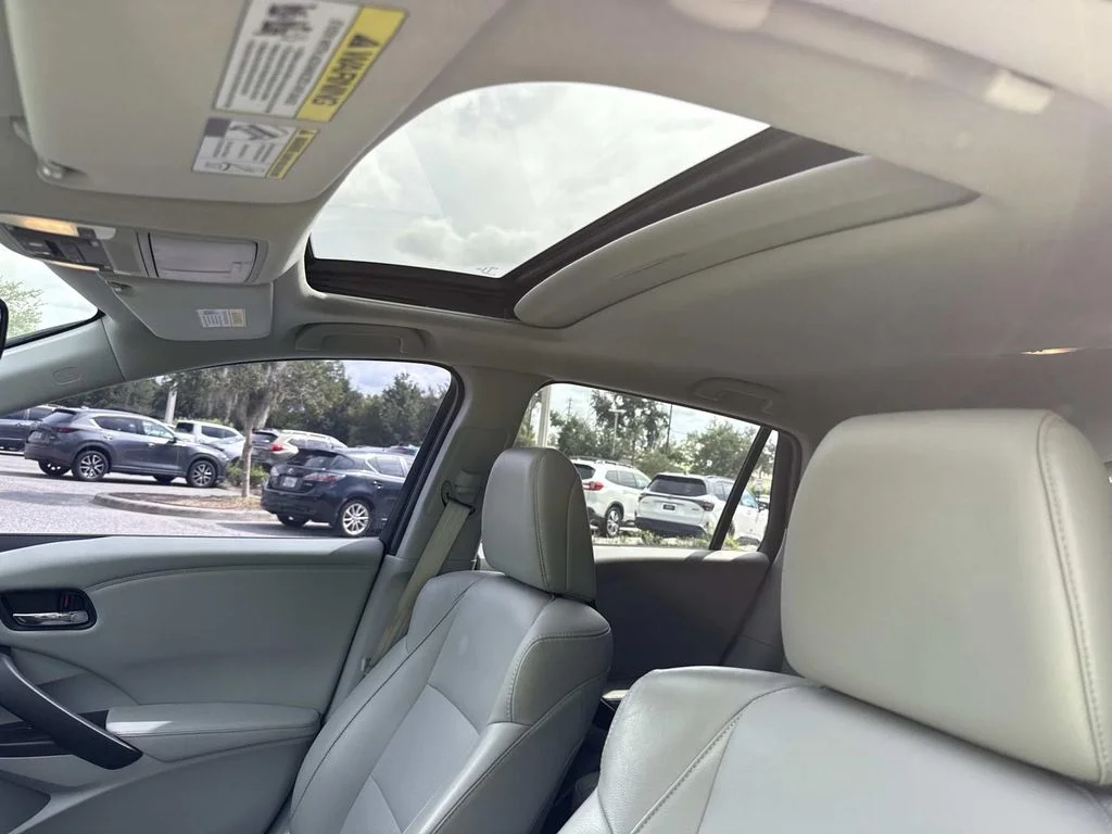 Used 2017  Acura  image 29