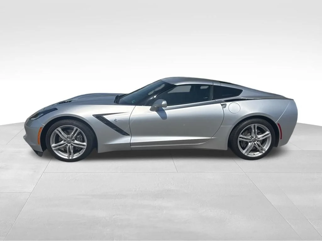 Used 2017 Silver Chevrolet Stingray image 2