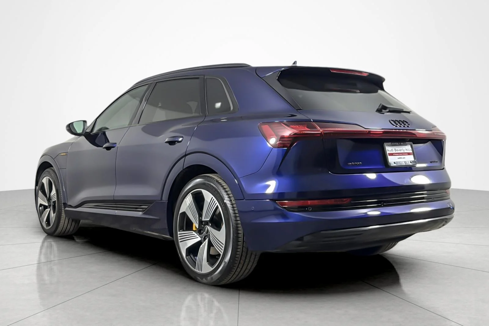 Used 2022 Navarra Blue Metallic Audi Premium Plus quattro image 3