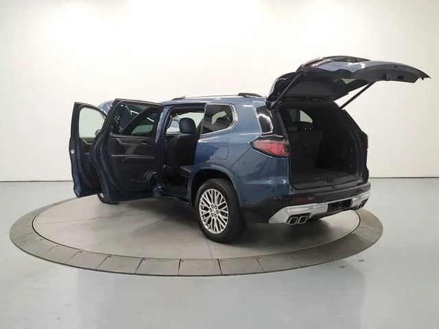 Used 2024  GMC Denali image 14