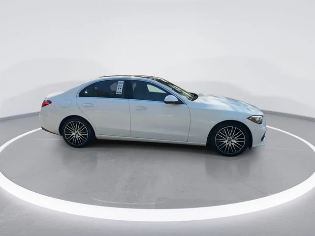Used 2025  Mercedes-Benz C 300 image 9