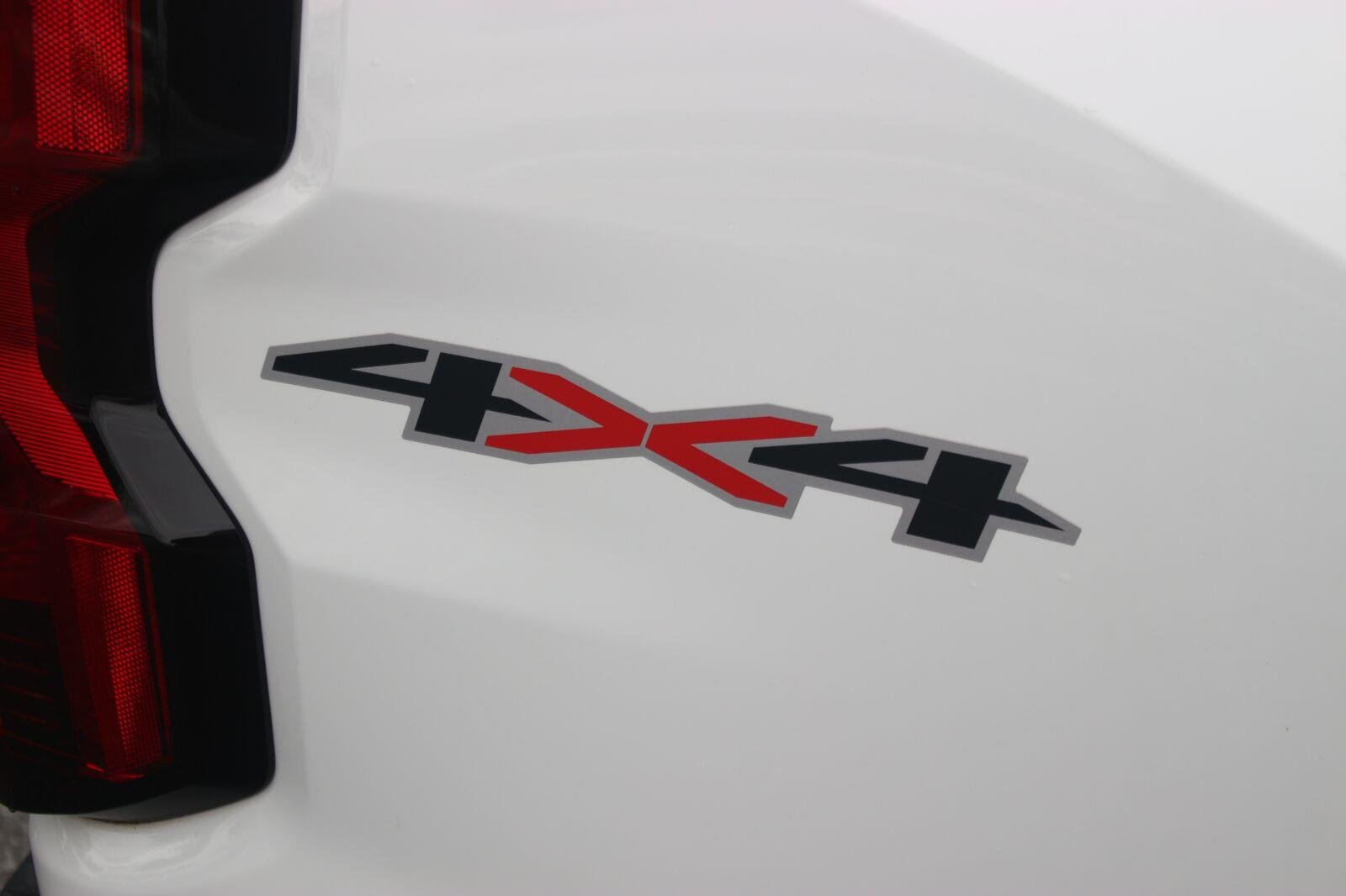 Used 2024 Summit White Chevrolet LT image 11