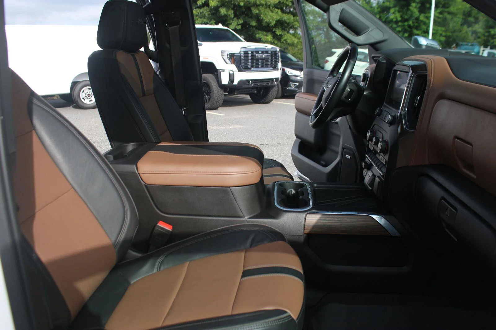 Used 2023 SUMMIT WHITE Chevrolet High Country image 39