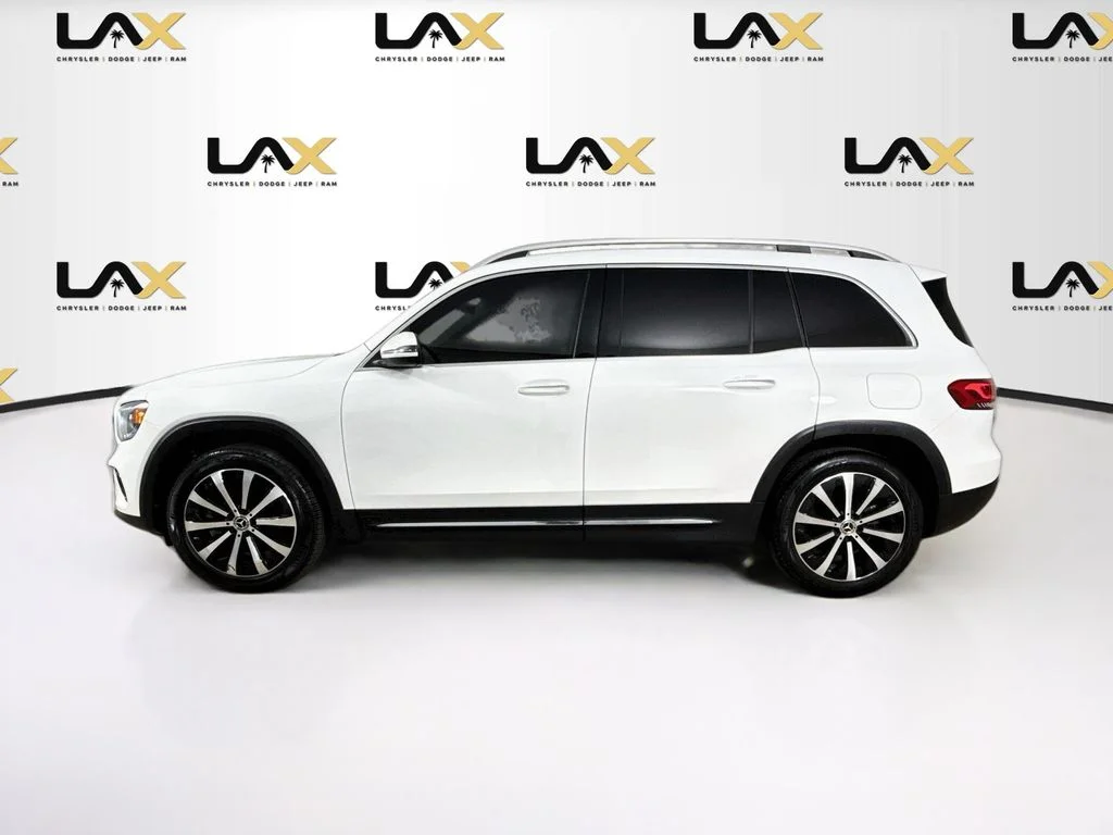Used 2022 White Mercedes-Benz GLB 250 image 4