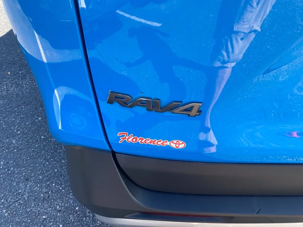 Used 2020 Blue Toyota Adventure image 13