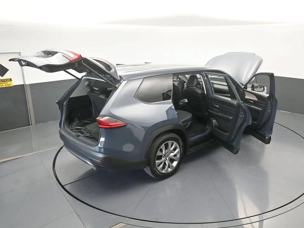 Used 2025 Cloud Toyota Limited image 76