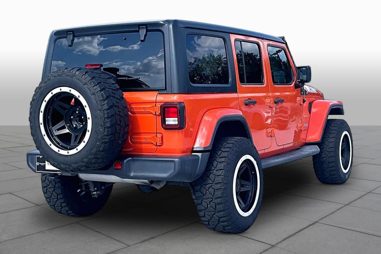 Used 2019 Punkn Metallic Clear Coat Jeep Sahara image 12