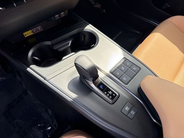 Certified Used 2025  Lexus 300h Premium image 21