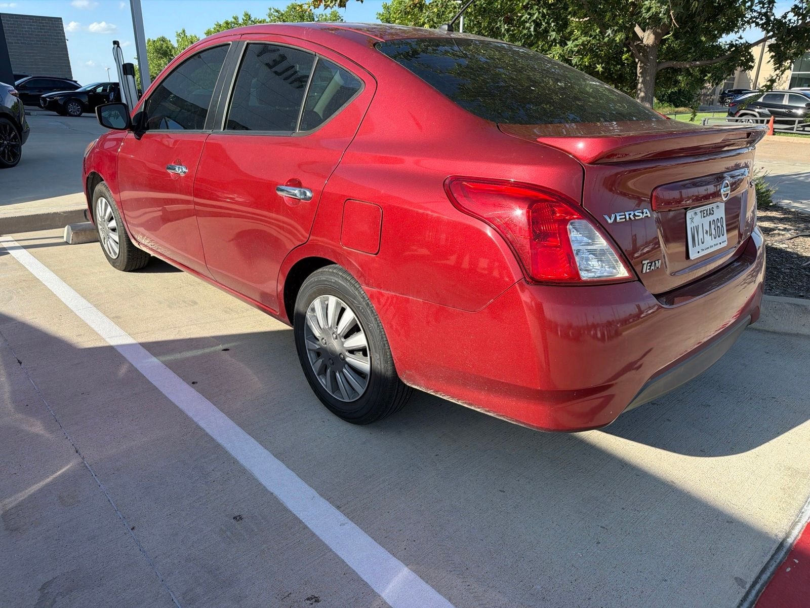 Used 2019 Cayenne Red Metallic Nissan 1.6 SV image 12