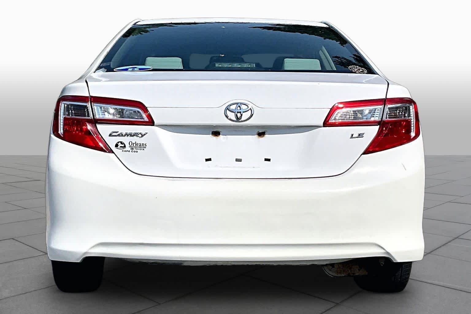 Used 2012 Super White Toyota LE image 4