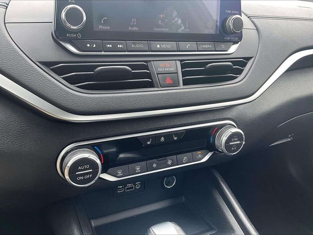 Used 2019 Gray Nissan 2.5 SV image 26