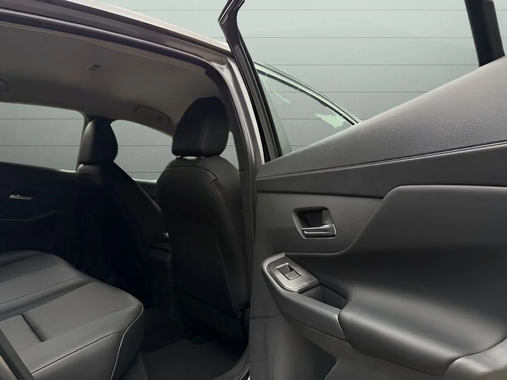 New 2026 Gray Nissan SR image 23